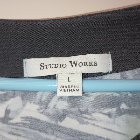 NWT ~ Studio Works Jet Floral Color Ruffle Tank Top (Size: Large) - Picture 4 of 4